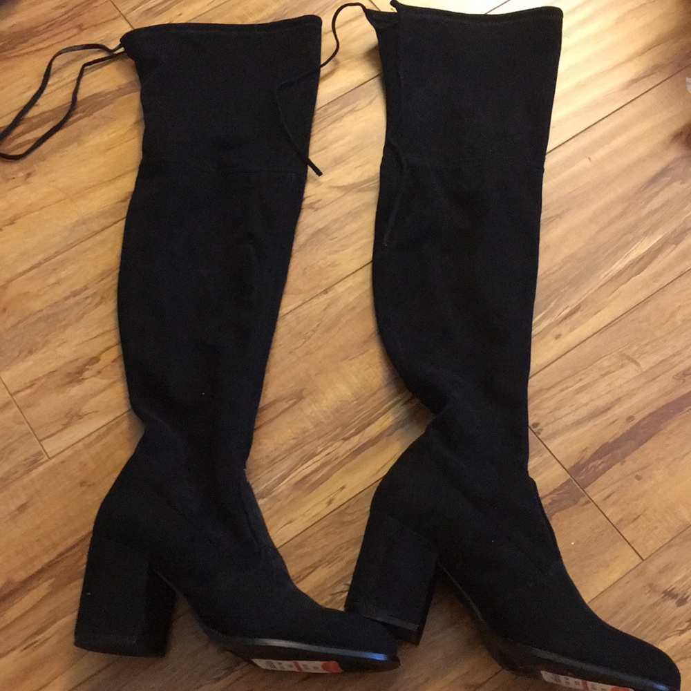 Dolce vita suede boots size 6 1/2 like new